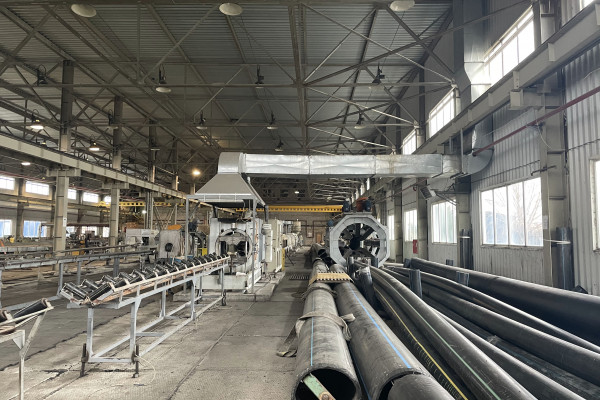 Продаж виробничого комплексу 4340 м2 з ділянкою 6,3 га, Київська область, Баришівка